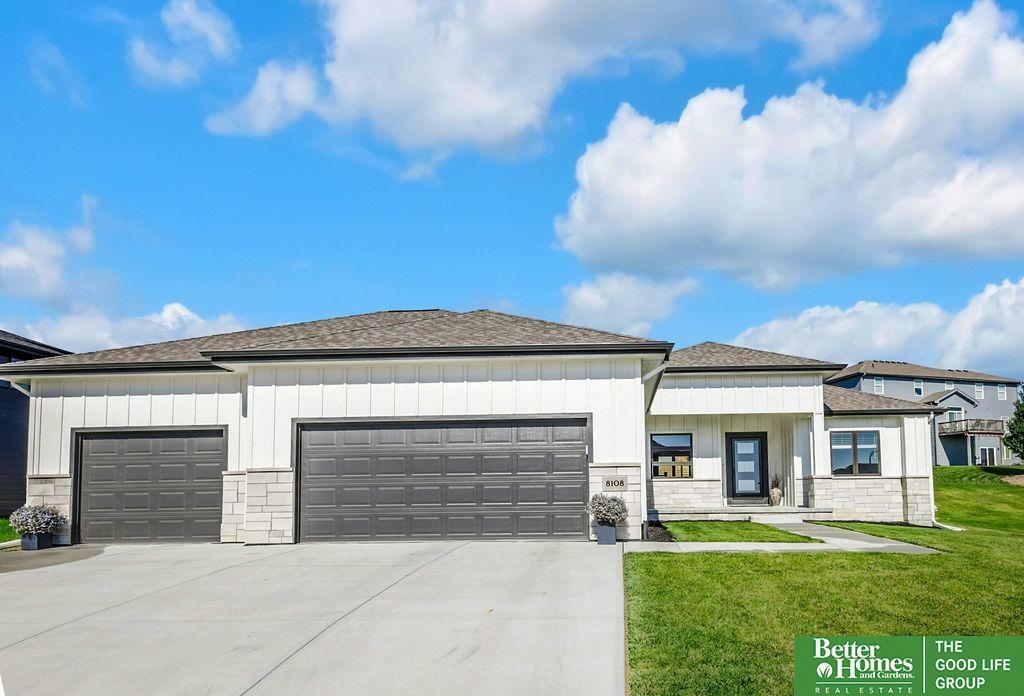 Property Photo: 8108 S 184 Terrace NE 68136