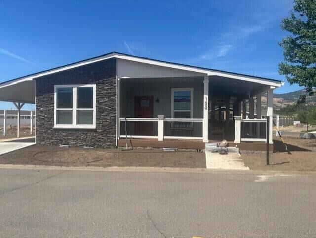 Property Photo: 333 Mountain View Drive 122 OR 97540