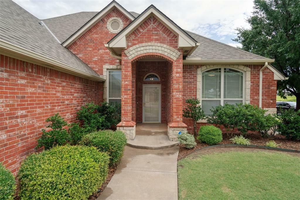 Property Photo: 6112 NW 152nd Street OK 73013