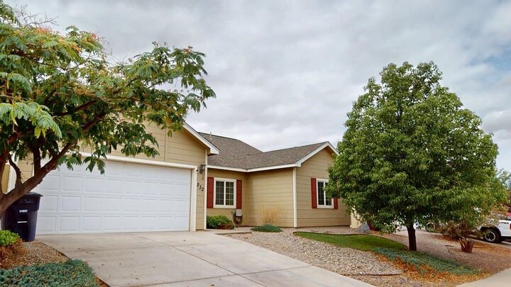 Property Photo:  232 Burnage Ln  NM 88310 