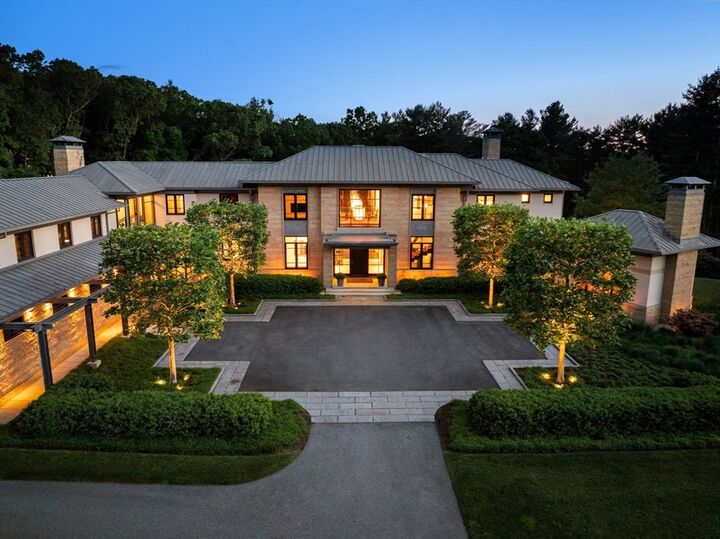 Property Photo:  9 Atlas Lane  MA 02493