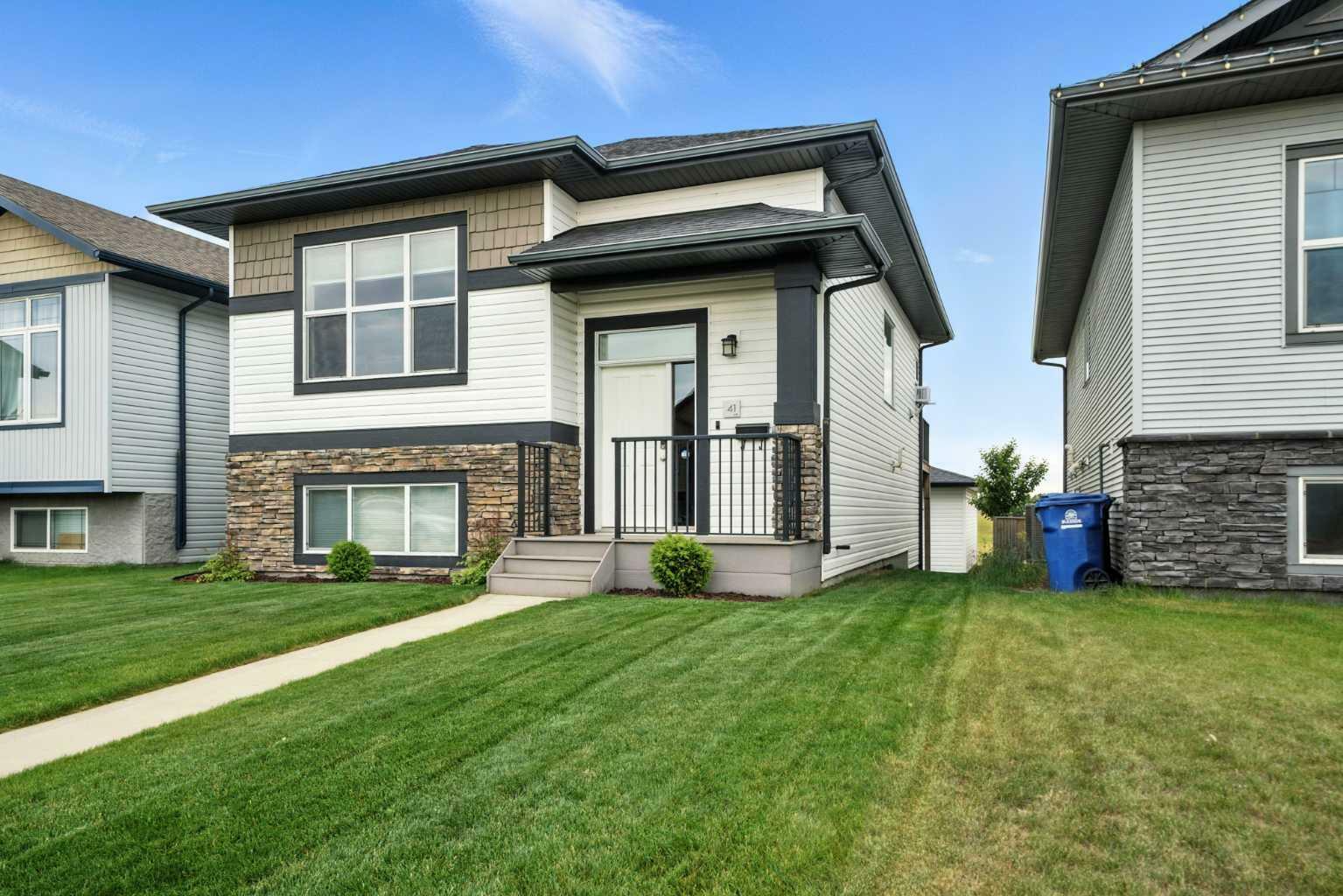 Property Photo: 41 Aztec Crescent AB T4M 0M2