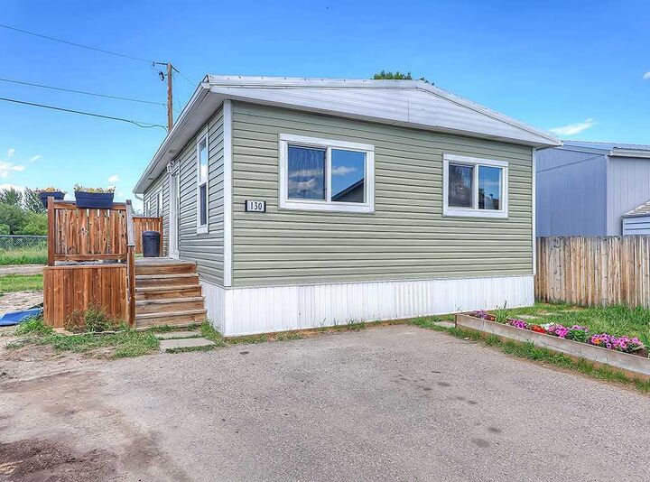 130 Sunset Way NE  High River AB T1V 1J4 photo
