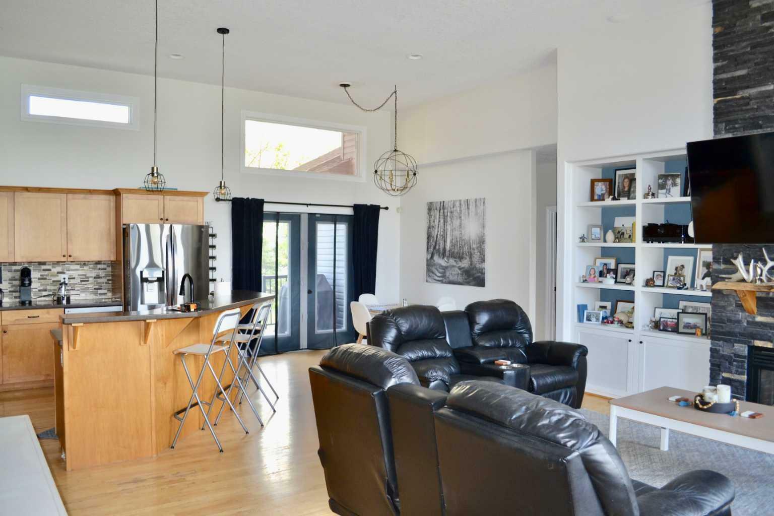 Property Photo: 7949 Carriage Lane Drive Drive AB T8X 0G4