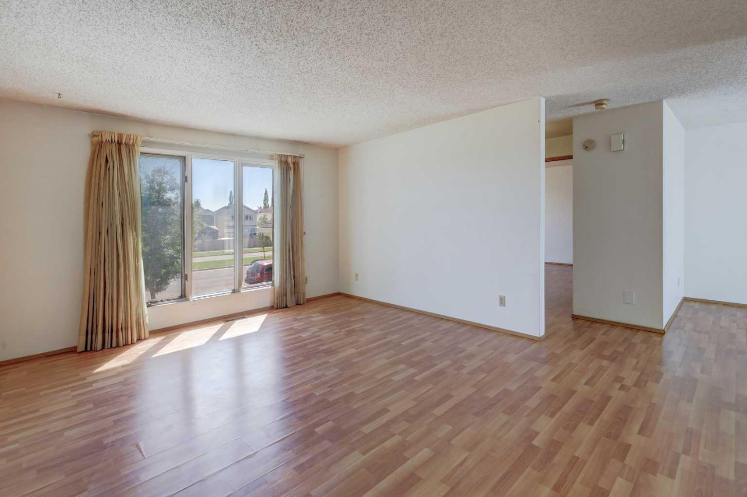 Property Photo: 6463 68 Street NE AB T3J 2H7