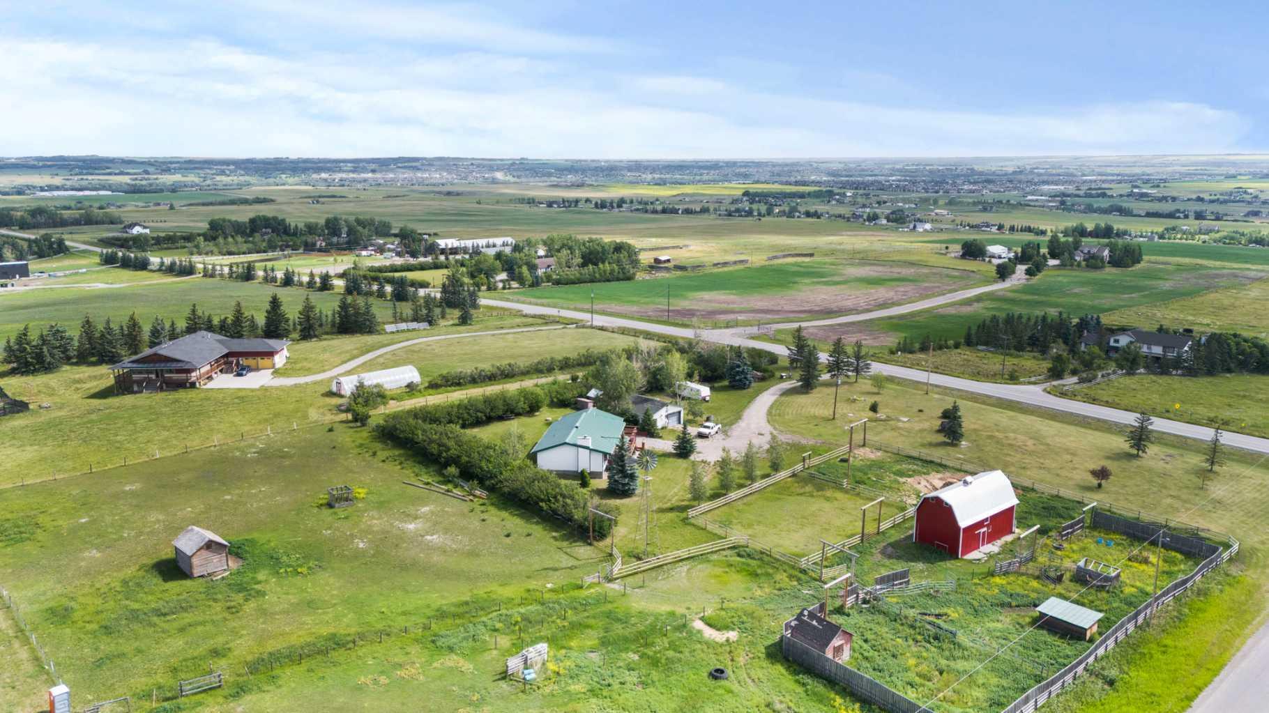 Property Photo: 386243 16 Street W AB T1S 6A7