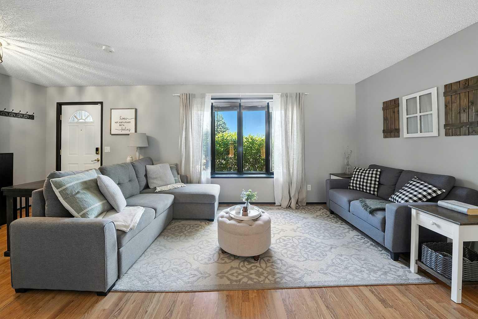 Property Photo: 3804 52A Avenue AB T4G 1G8
