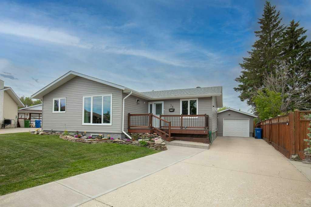 Property Photo: 36 Harvey AB T4N 6C4