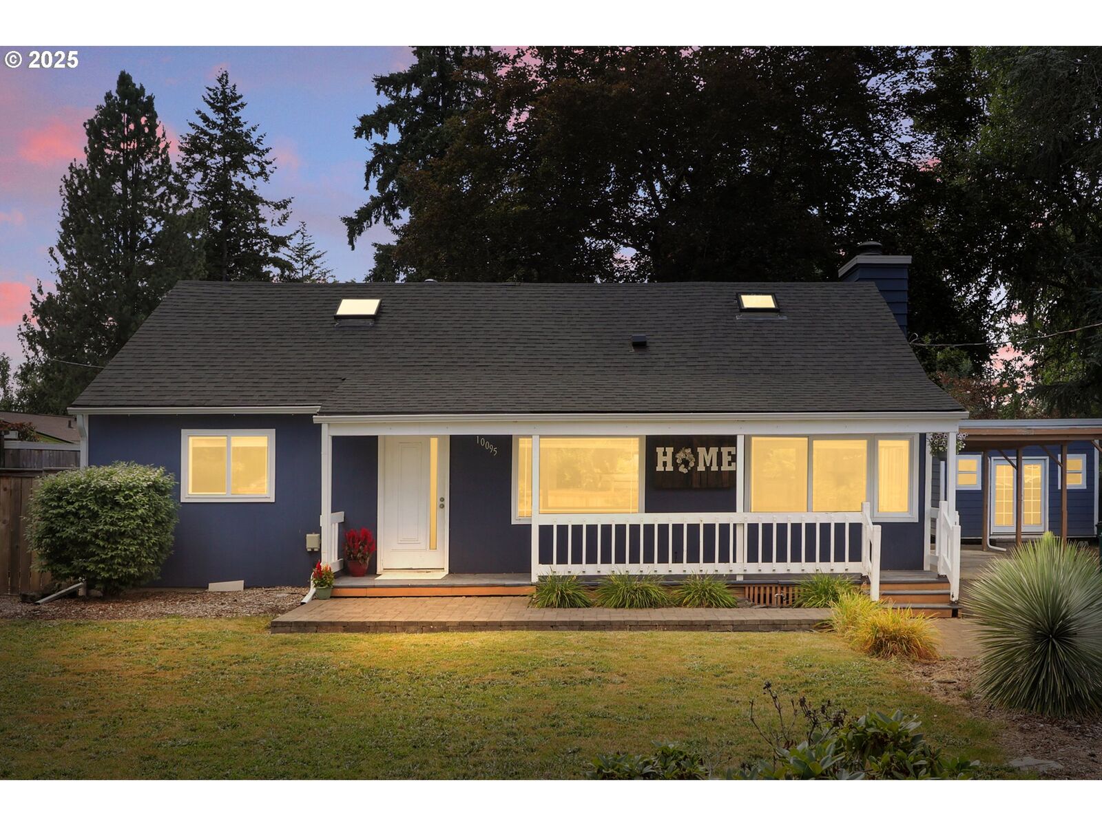 Property Photo: 10095 SW 82nd Ave OR 97223