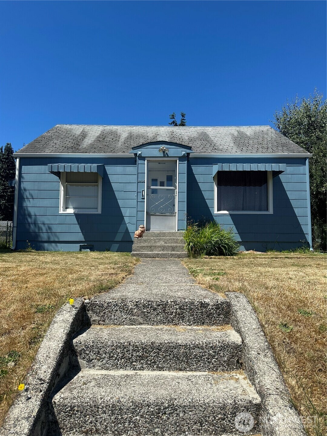 2426  Pine Street  Everett WA 98201 photo