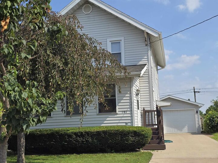 141 Douglas Street  Neenah WI 54956 photo
