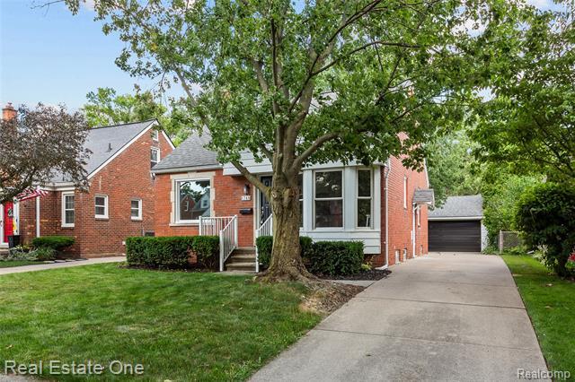 Property Photo: 1746 N Lafayette Street MI 48128