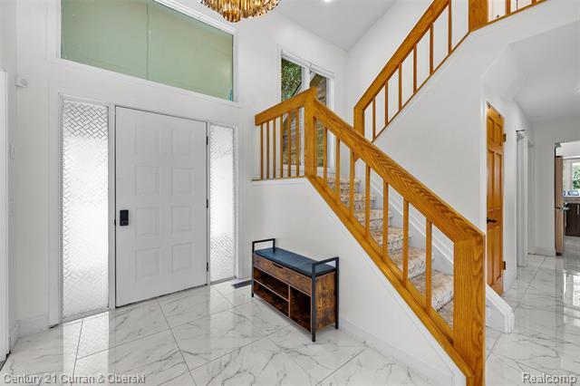 Property Photo: 5120 Langlewood Court MI 48322