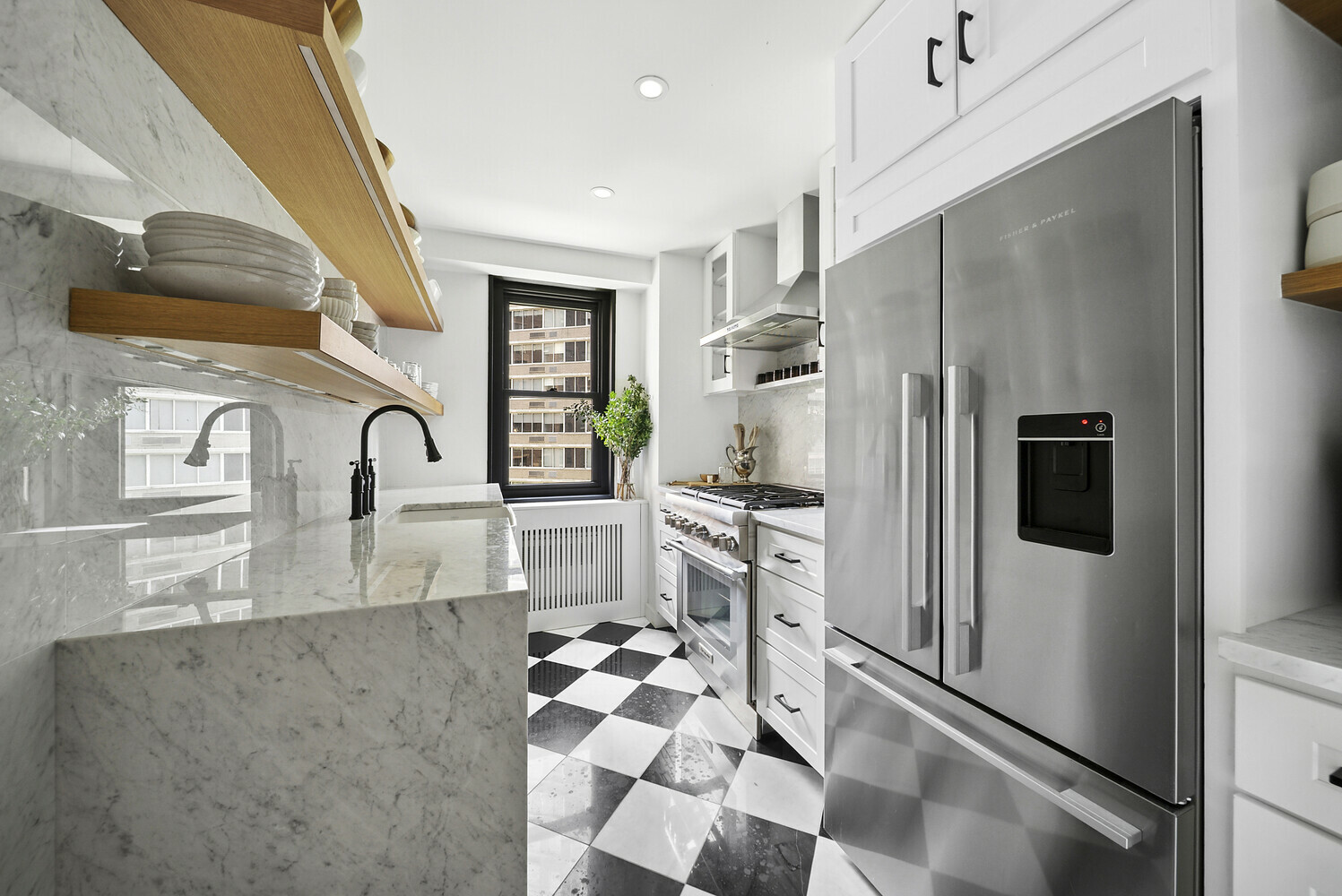 Property Photo: 400 E 54th Street 5F NY 10022