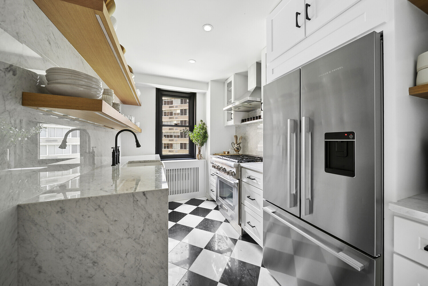 Property Photo: 400 E 54th Street 5F NY 10022
