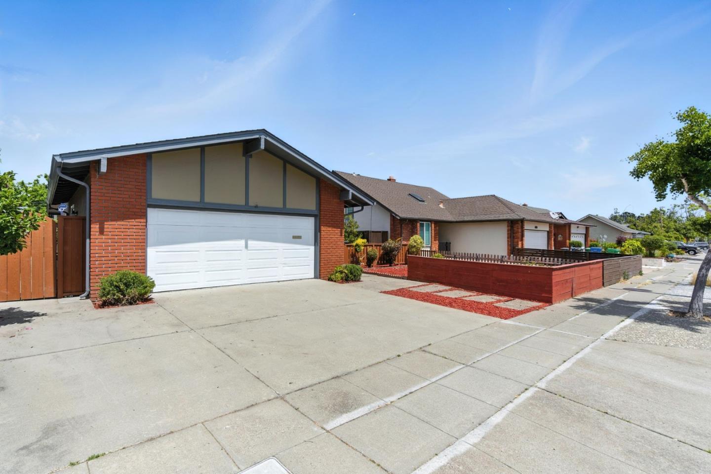 Property Photo: 1017 Island Drive CA 94502
