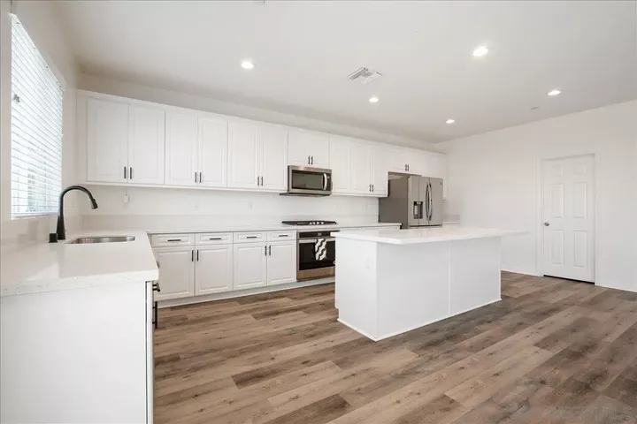 Property Photo:  28113 Echo Court  CA 92585 