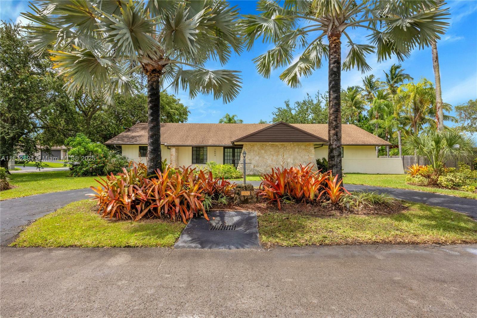 7804 SW 178th Ter  Palmetto Bay FL 33157 photo