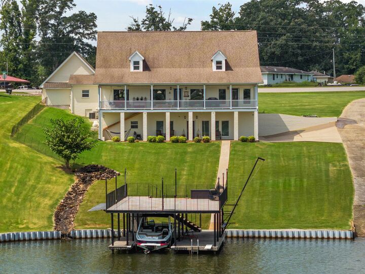 Property Photo:  280 Alabama Shores Rd  AL 35661 - MUSCLE S 