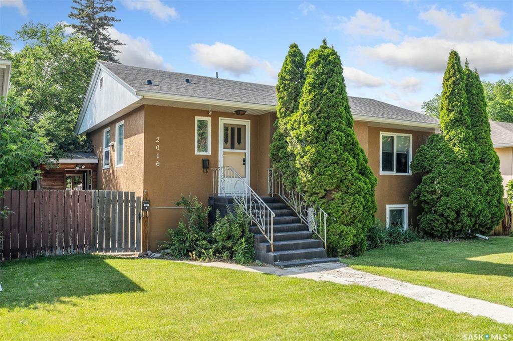 2016 William Avenue  Saskatoon SK S7J 1A3 photo