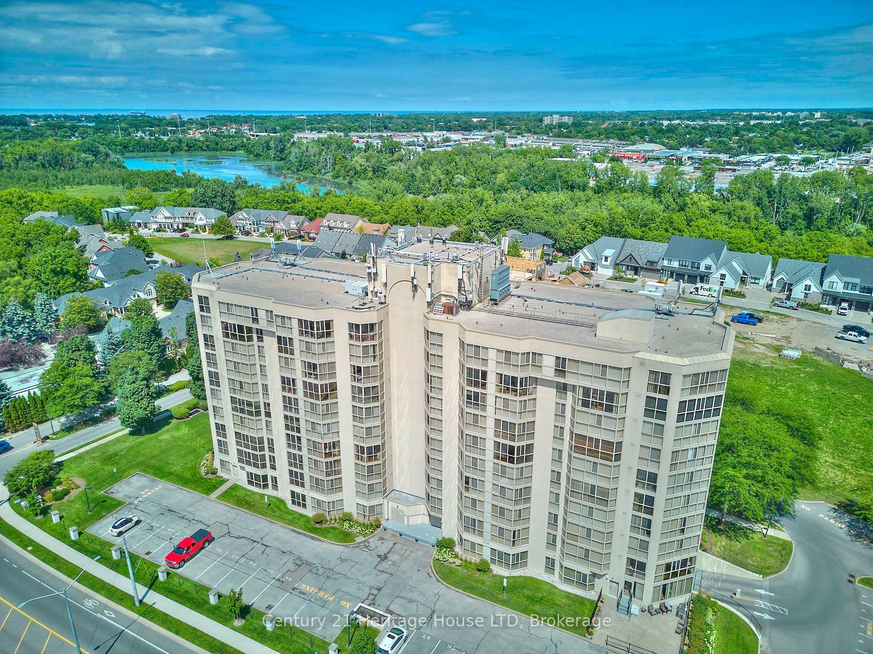 Property Photo: 162 Martindale Road 805 ON L2S 3S4