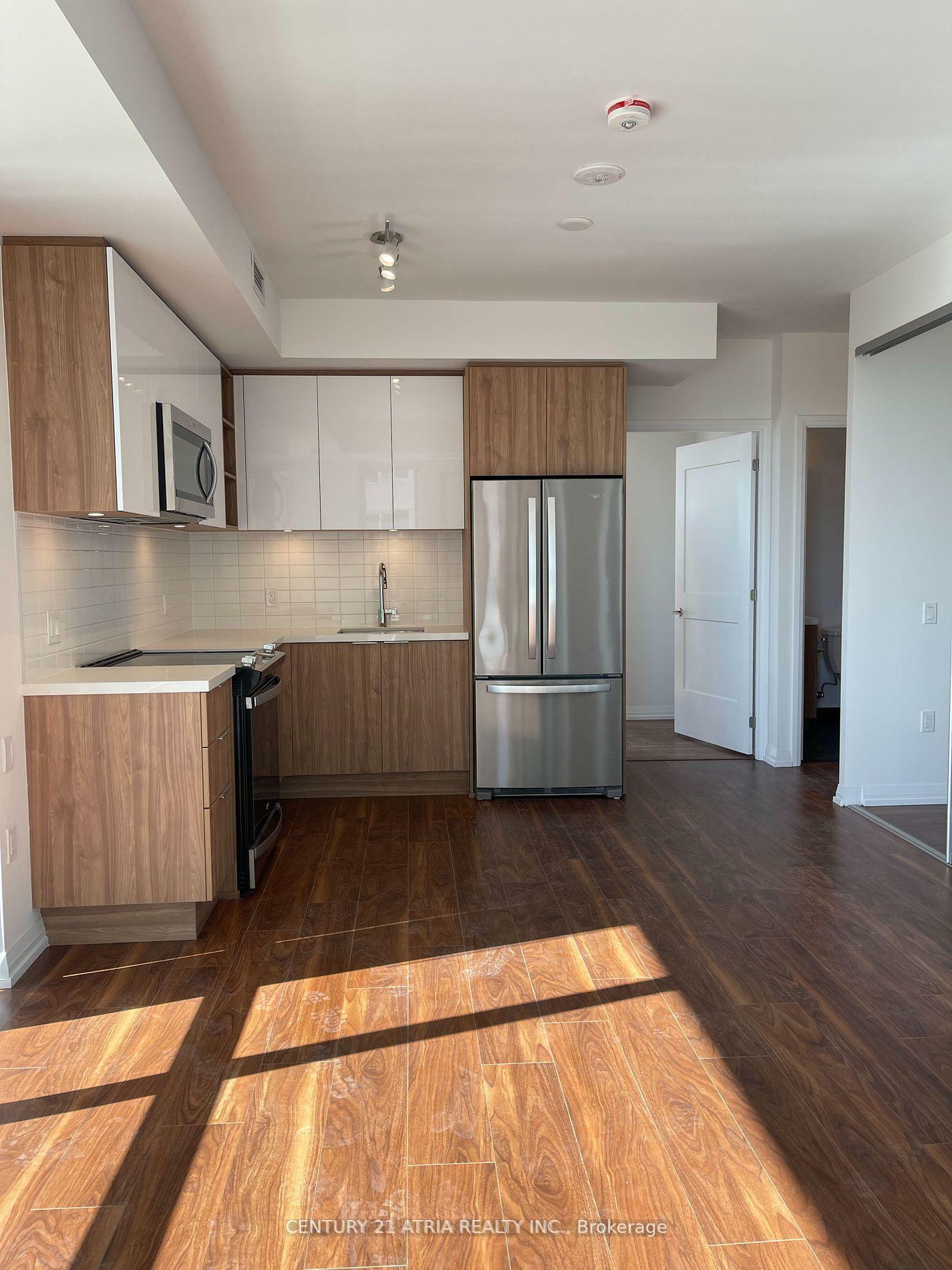 Property Photo: 25 Holly Street 1107 ON M4S 0E3