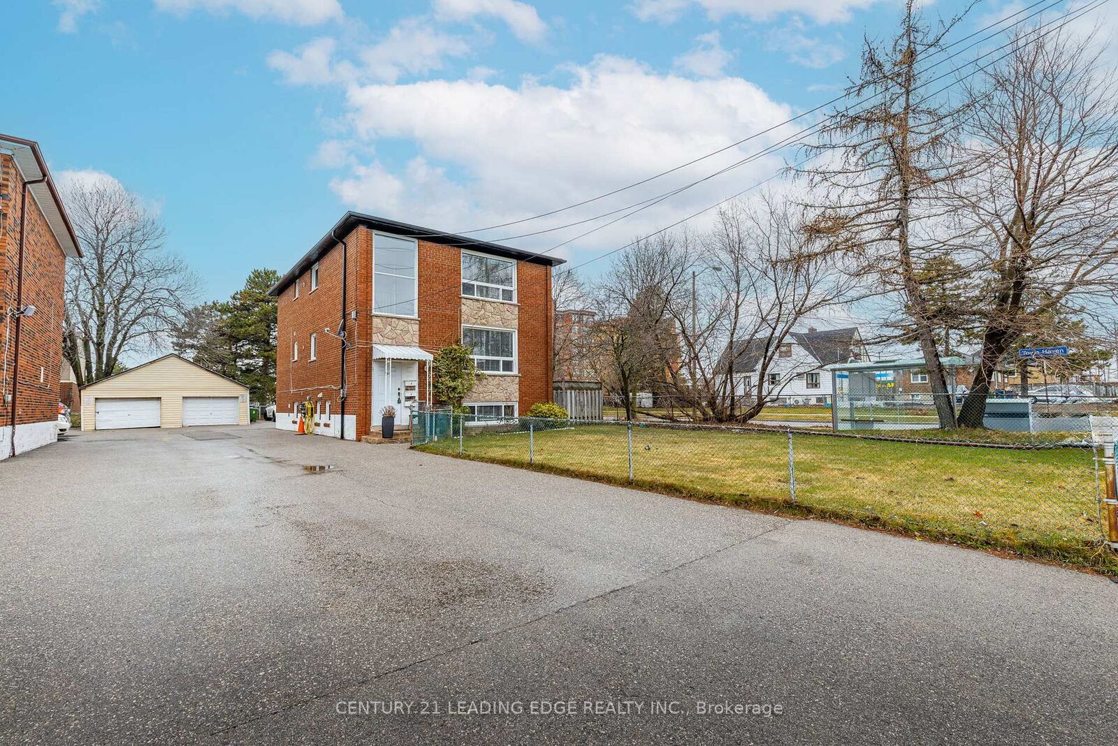 Property Photo:  796 Midland Avenue 1  ON M1K 4E7 