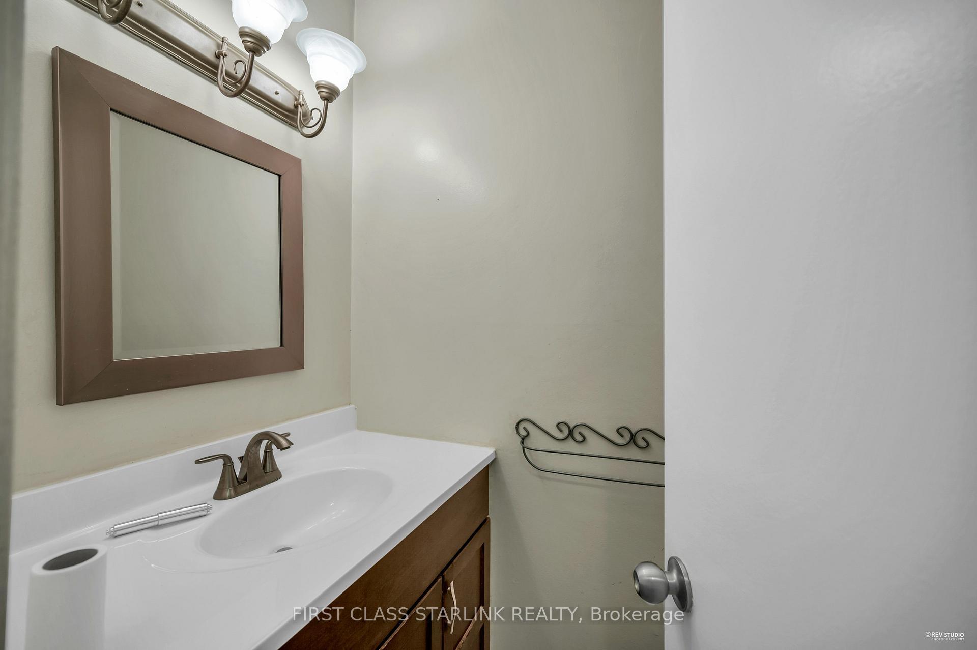Property Photo:  102 George Henry Boulevard Unit#16  ON M2J 1E7 