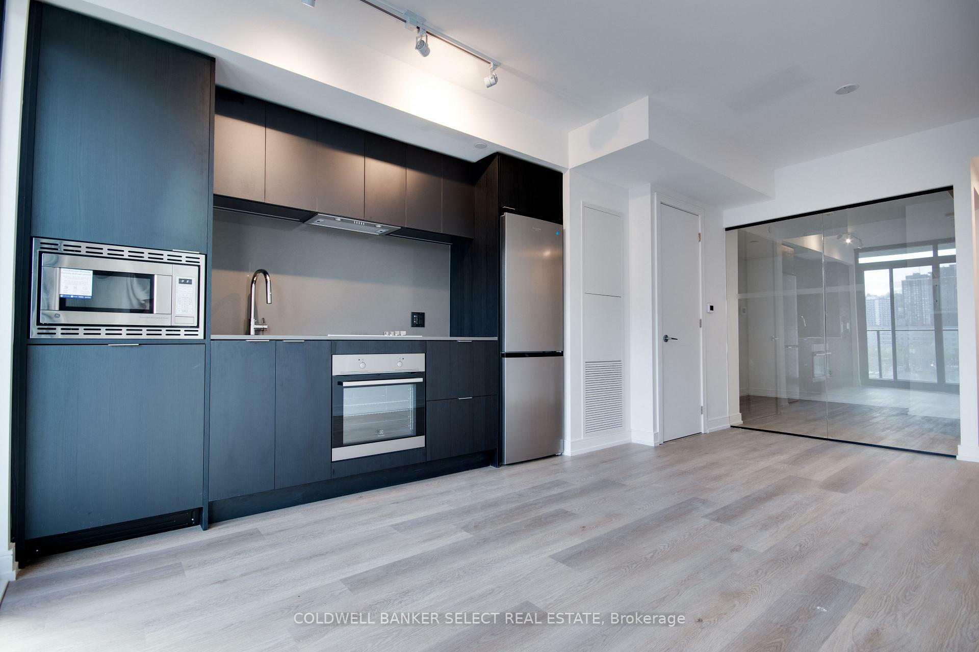 Property Photo: 1 Jarvis Street 609 ON L8R 3J2