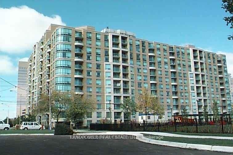 Property Photo: 28 Pemberton Avenue 702 ON M2M 4L1