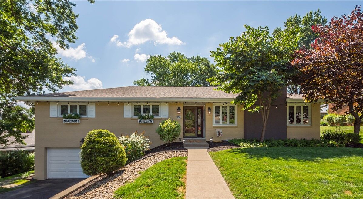 Property Photo: 2633 Cedarvue Dr. PA 15241
