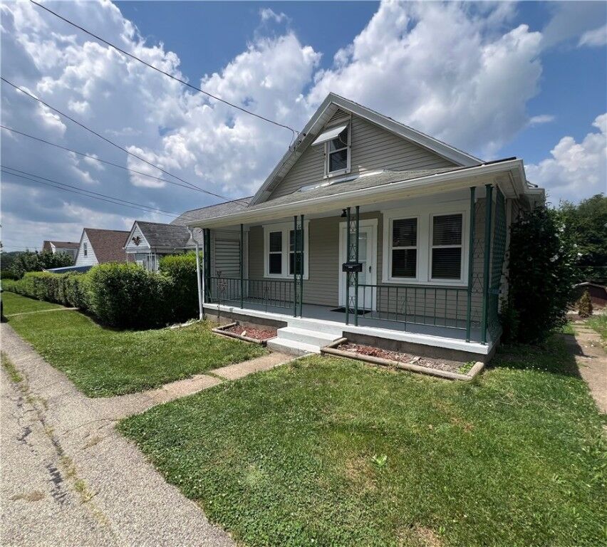 Property Photo:  3113 Quay St  PA 15131 
