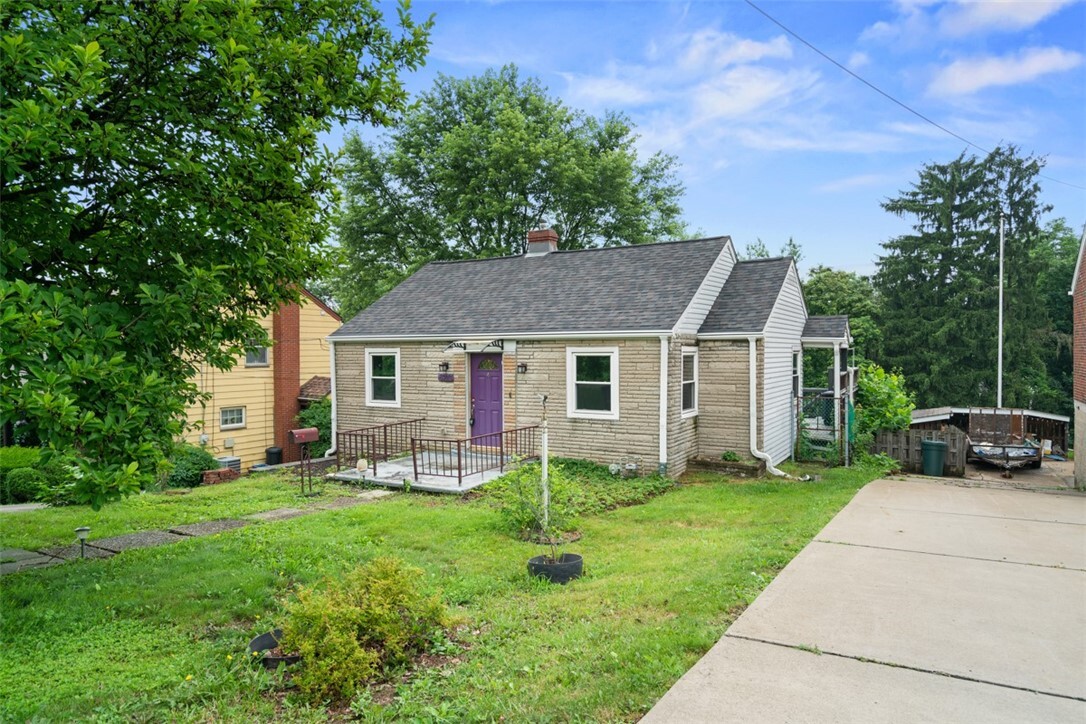 Property Photo: 6923 Wilson St PA 15122