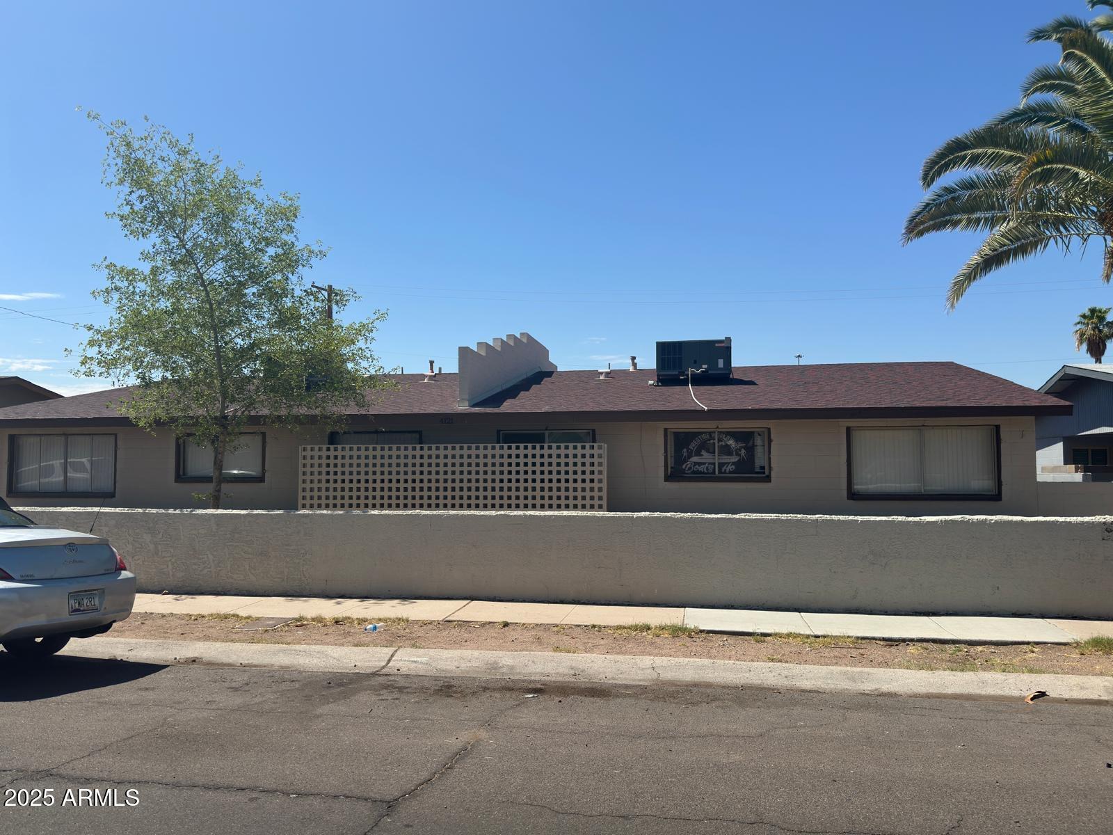 Property Photo: 4121 E Moreland Street AZ 85008