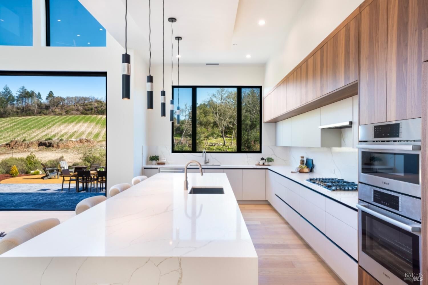 Property Photo:  1890 Lawndale Road  CA 95452 