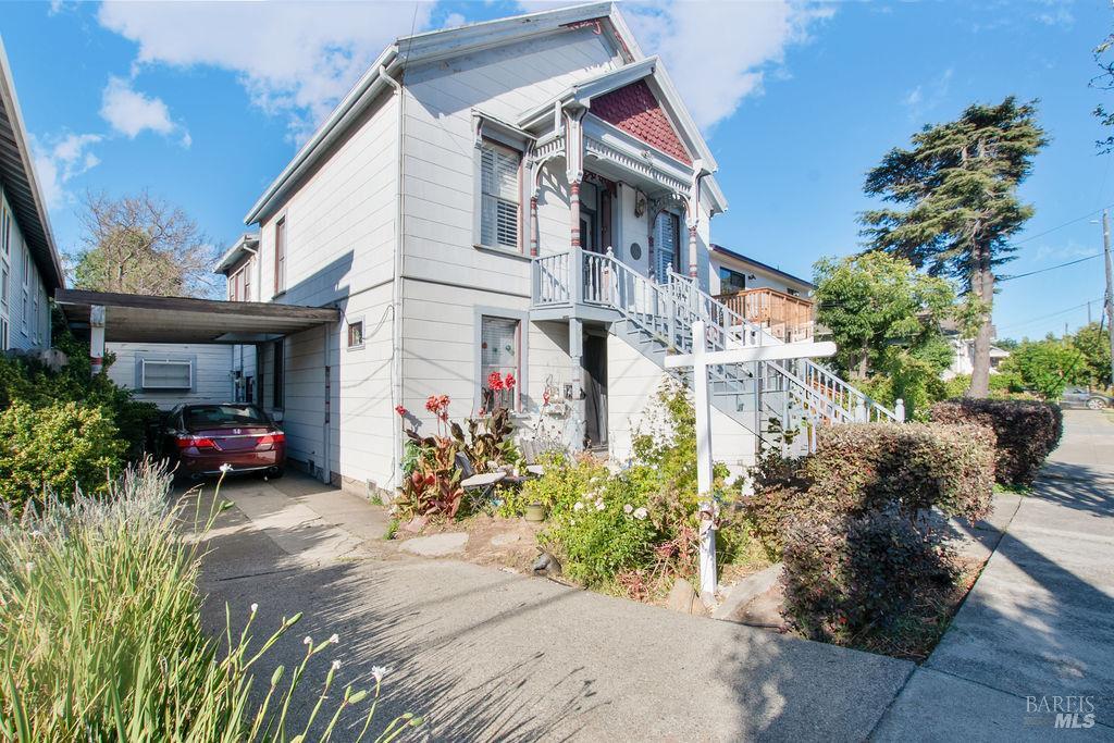 Property Photo: 141 E F Street CA 94510
