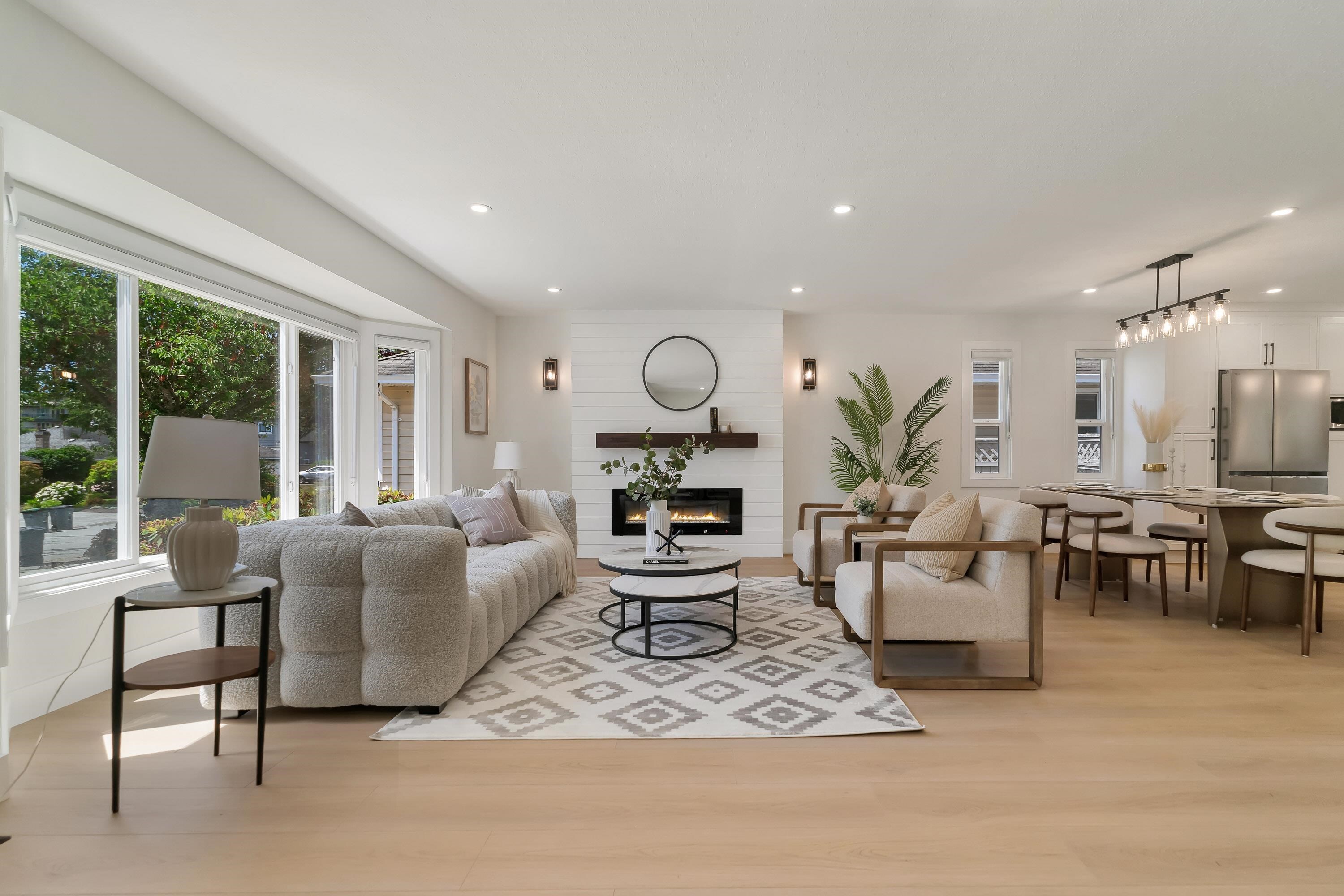 Photo de la propriété: 14097 16A Avenue BC V4A 8K2