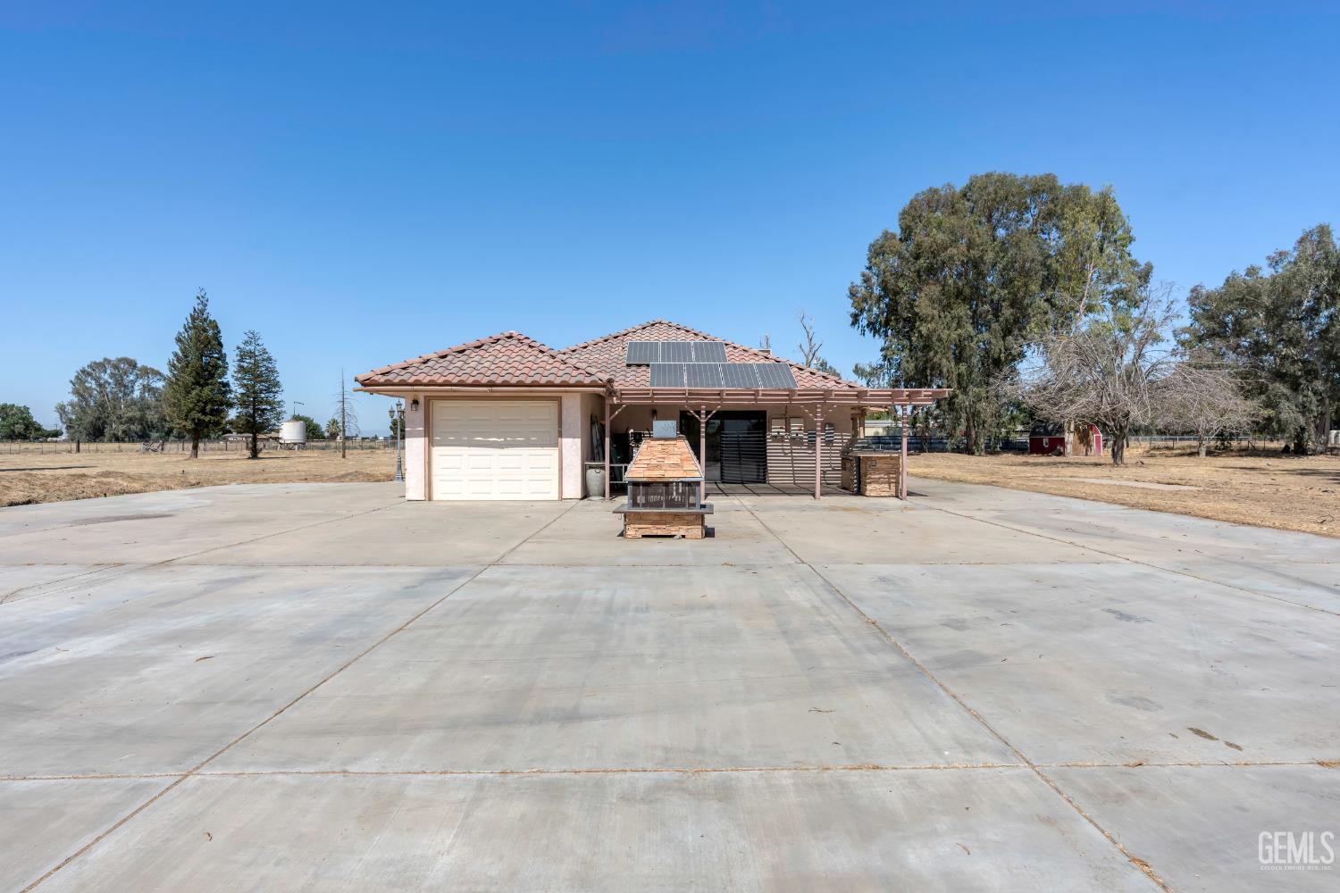 Property Photo: