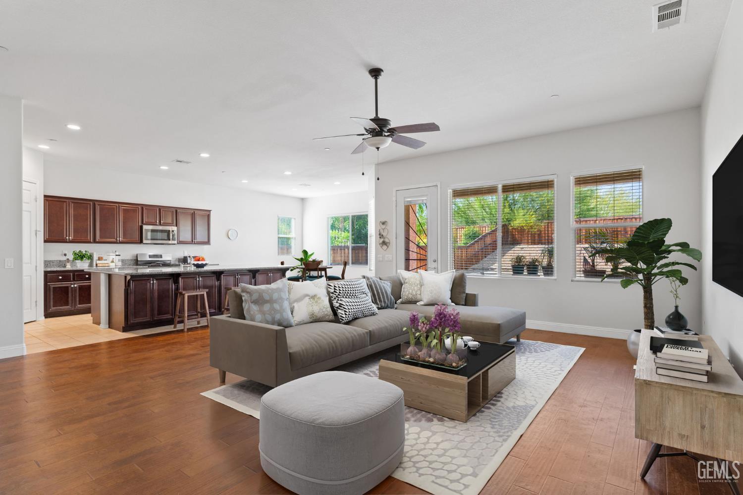 9904 Toscana Drive  Bakersfield CA 93306 photo