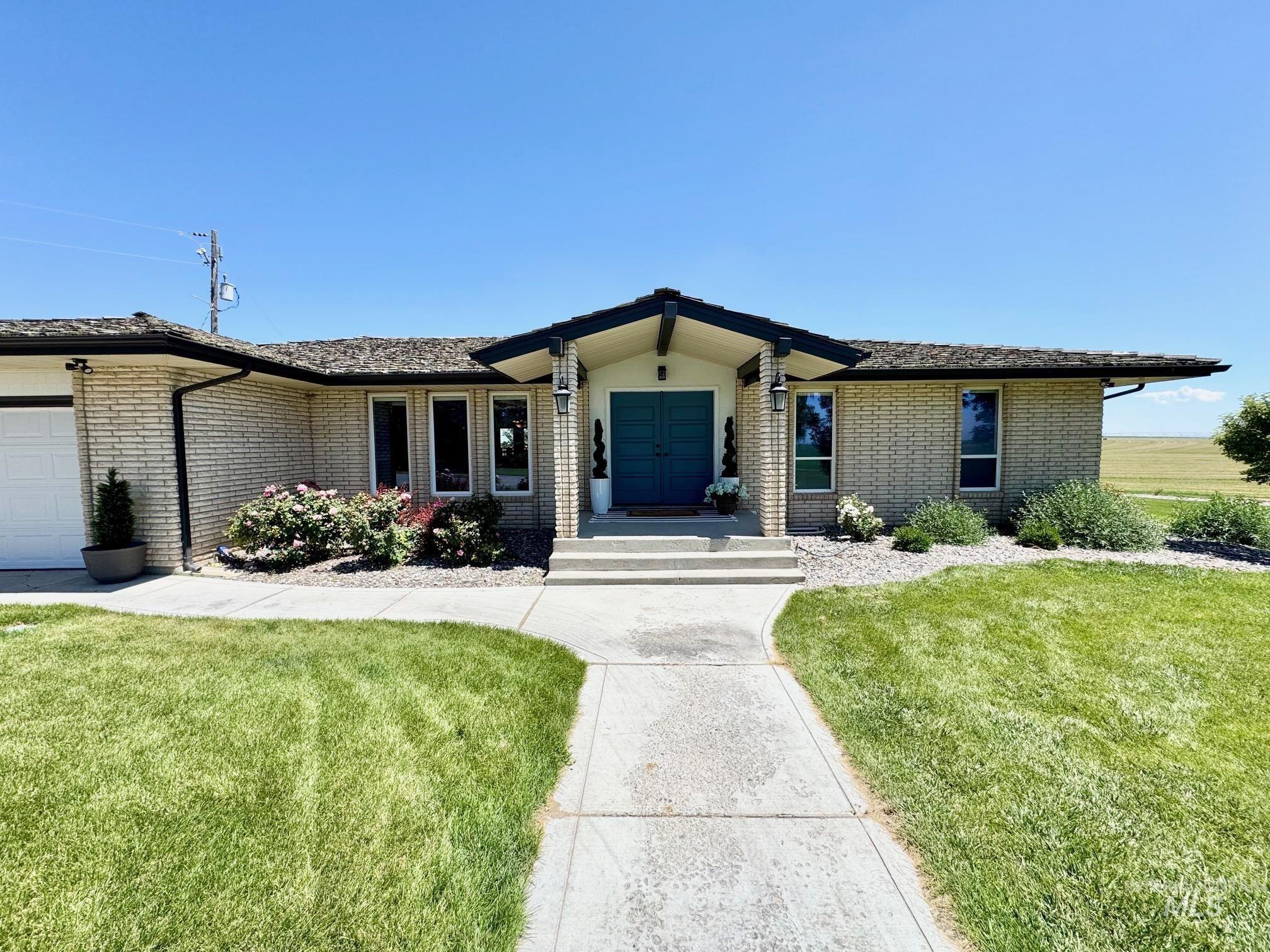 Property Photo: 1456 N 400 E ID 83350