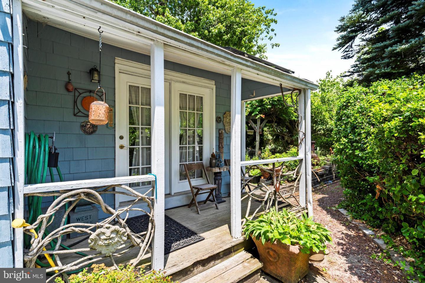 Property Photo:  122 Division Street  NJ 08092 