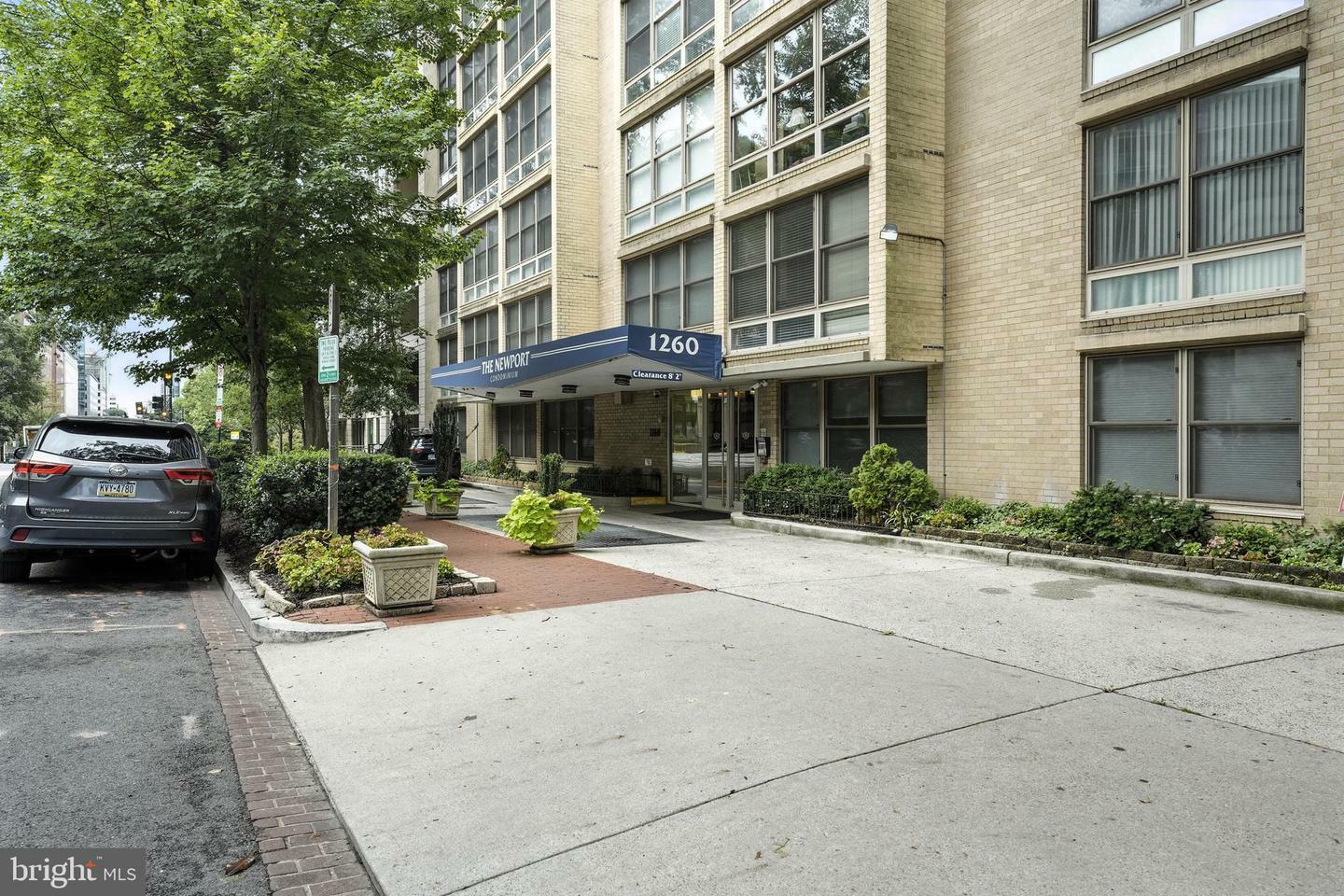 Property Photo: 1260 21st Street NW 515 DC 20036