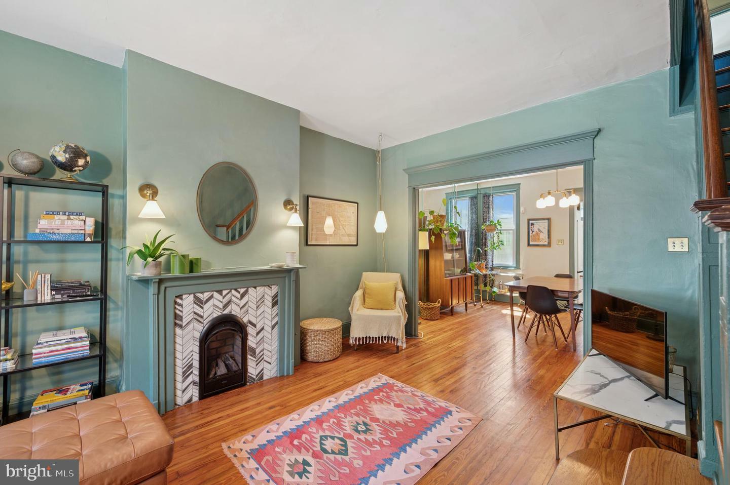 1612 S Orkney Street  Philadelphia PA 19148 photo