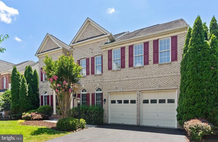 Property Photo:  43915 Kittiwake Drive  VA 20176