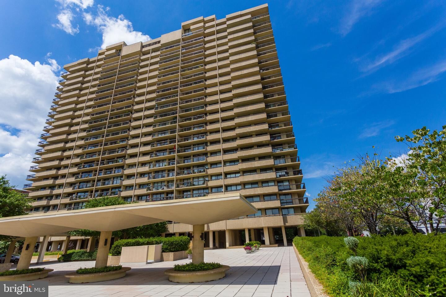 Property Photo:  400 Madison Street 704  VA 22314 