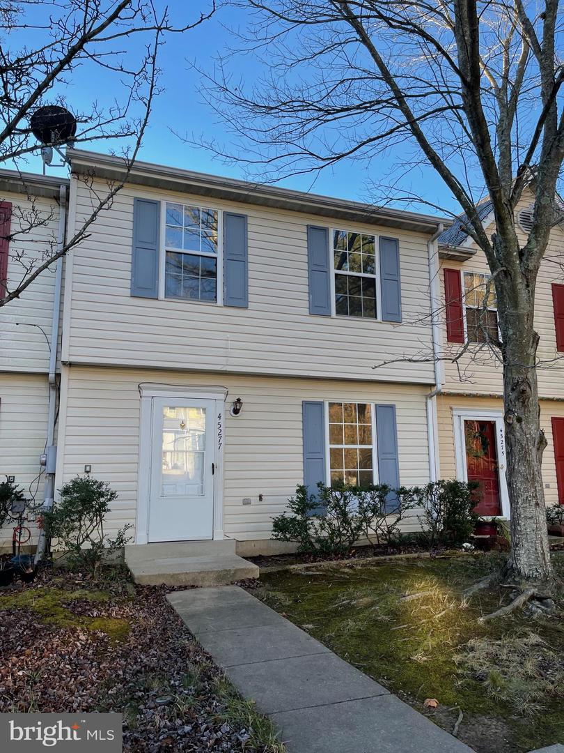 Property Photo: 45277 Keyport Court MD 20619
