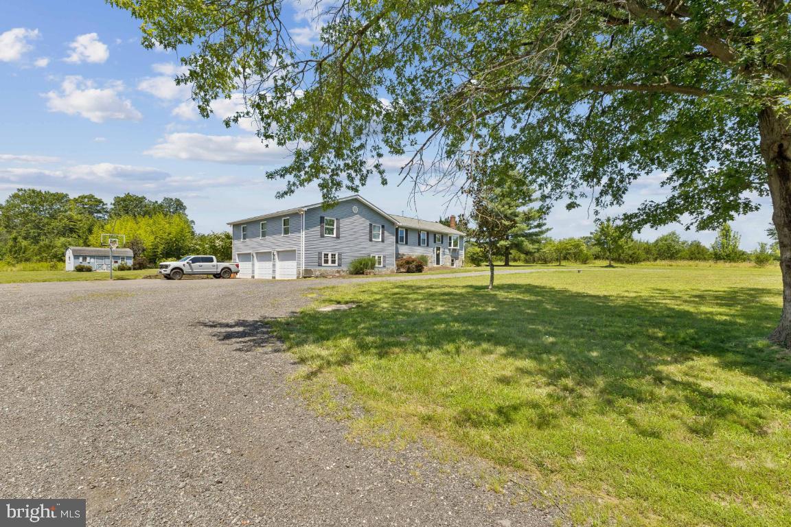 Property Photo: 11131 King Fletcher Court VA 20181