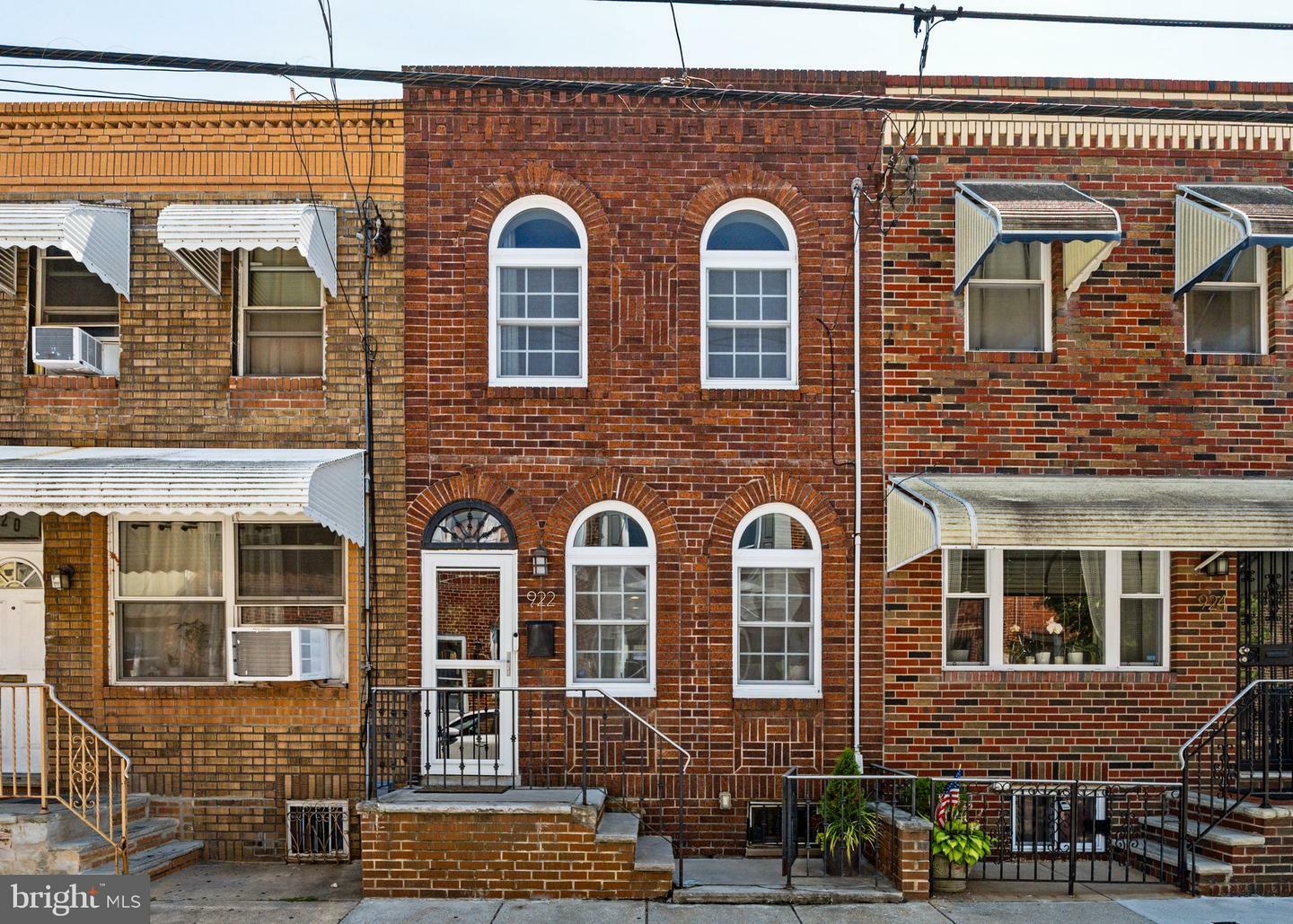 922 McClellan Street  Philadelphia PA 19148 photo