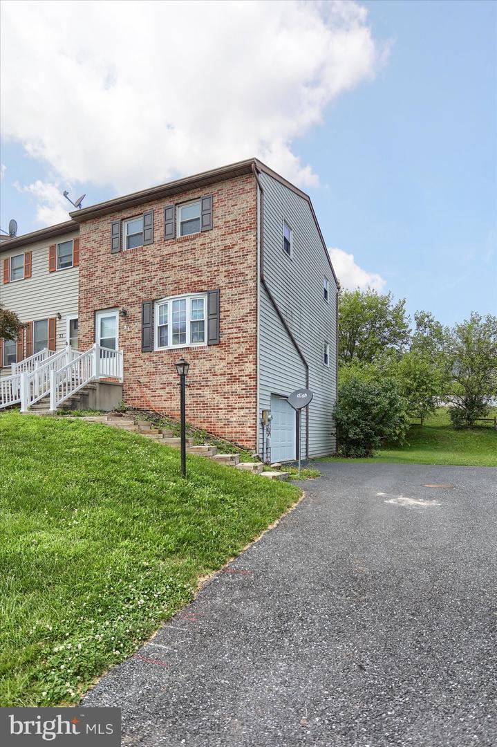 Property Photo: 31 Mall Road PA 17319