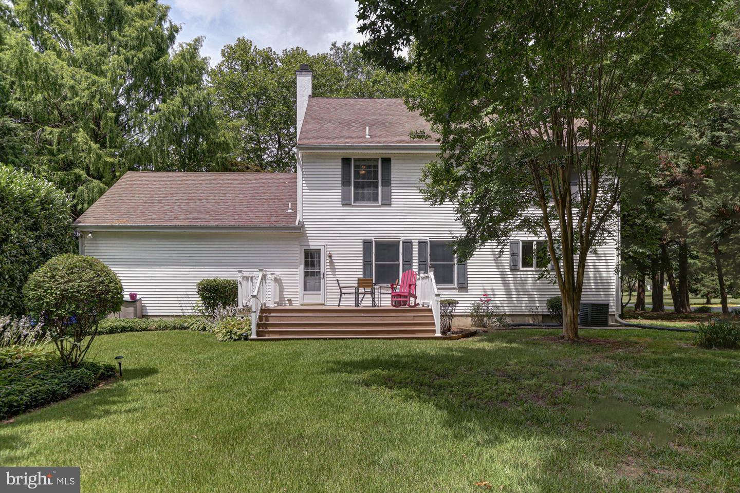 Property Photo: 104 Dungarvan Drive DE 19709